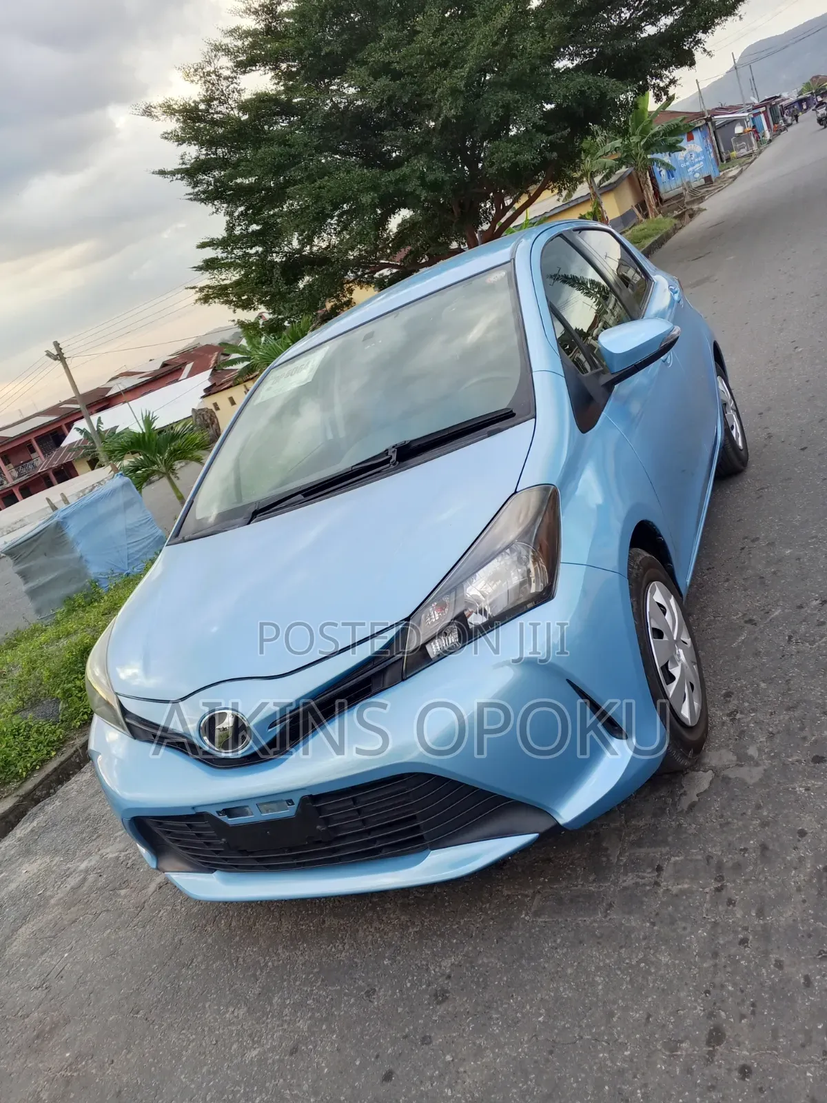 Toyota Vitz 1.3 FWD 5dr 2015 Blue