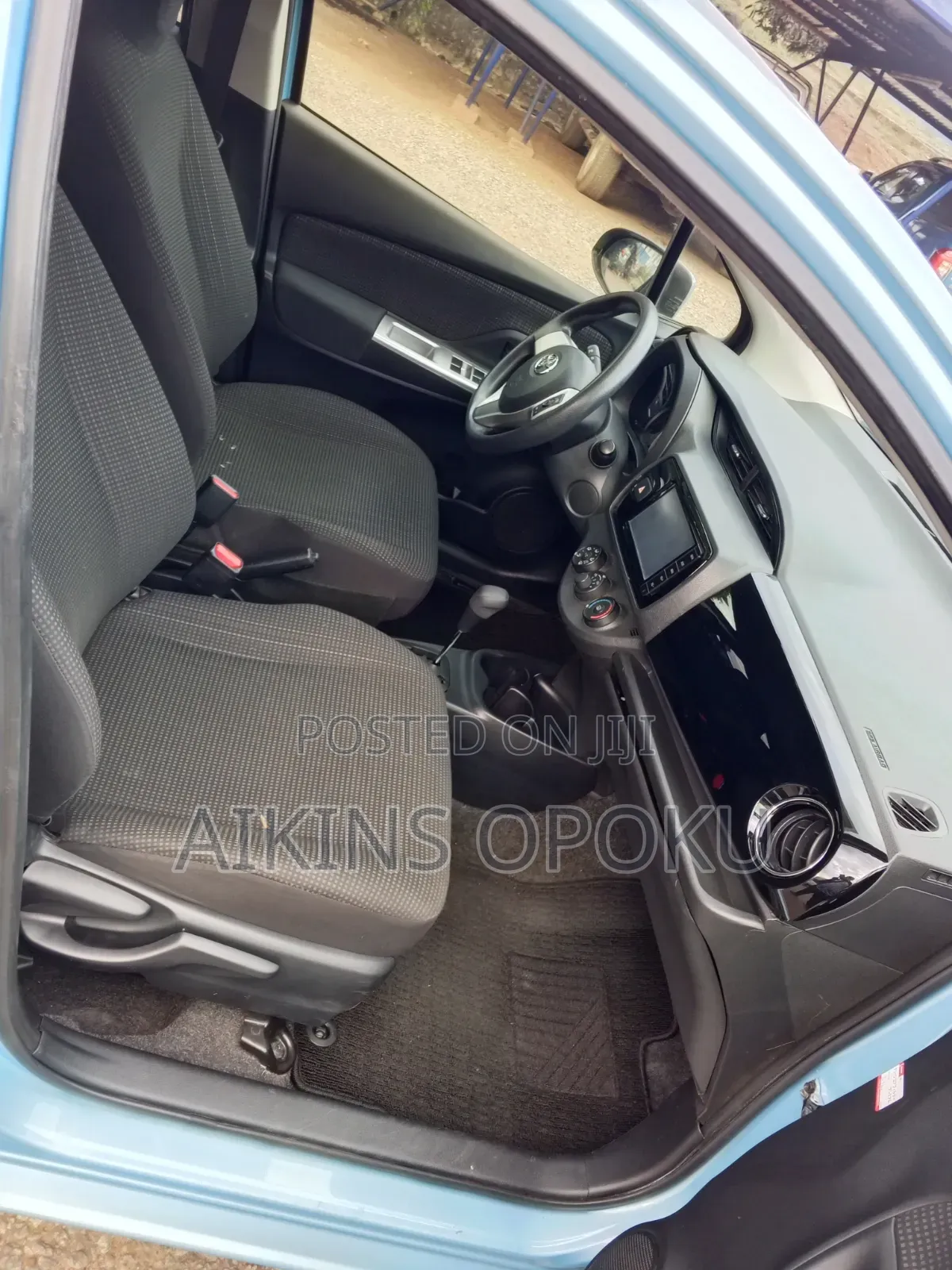 Toyota Vitz 1.3 FWD 5dr 2015 Blue