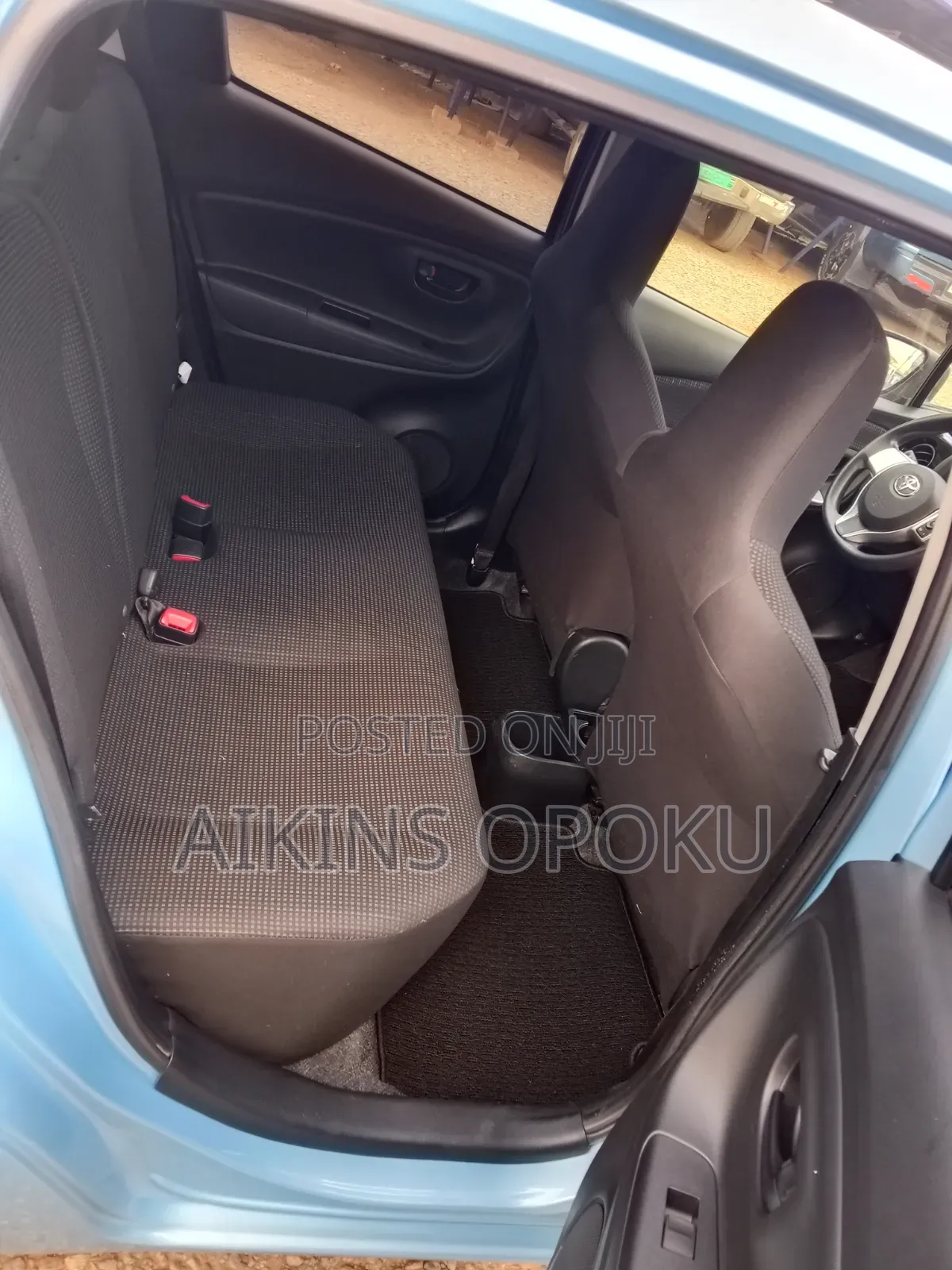 Toyota Vitz 1.3 FWD 5dr 2015 Blue