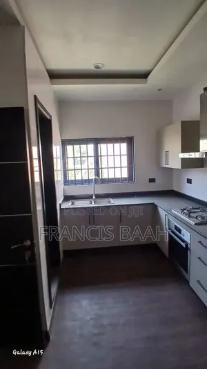 4bdrm Apartment in Shining Star Real, Ga South Municipal for sale
