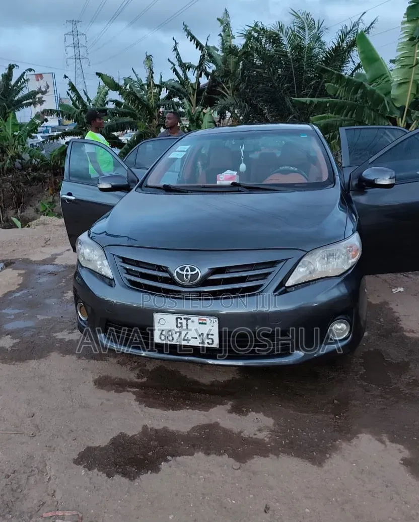Toyota Corolla 2013 Black