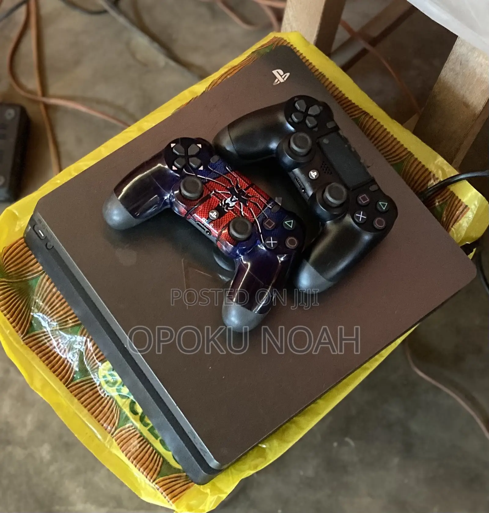 PS4 Slim With 5games