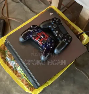 PS4 Slim With 5games