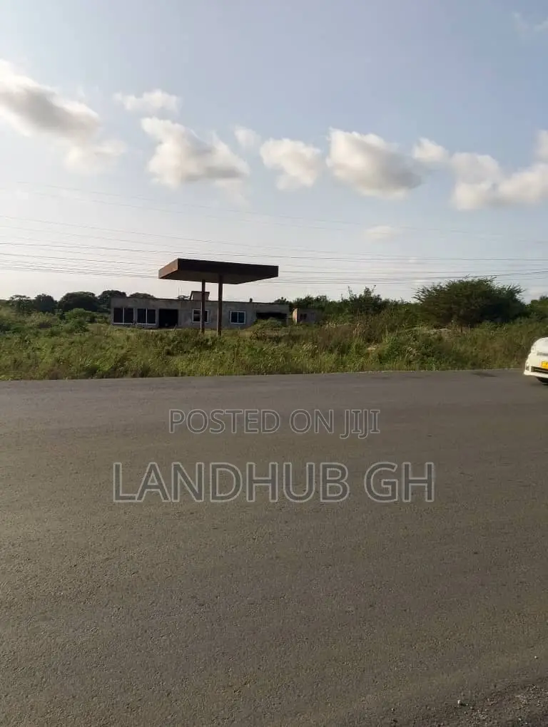 12 Plots of Land by the Highway With a Fuel Station for Sale