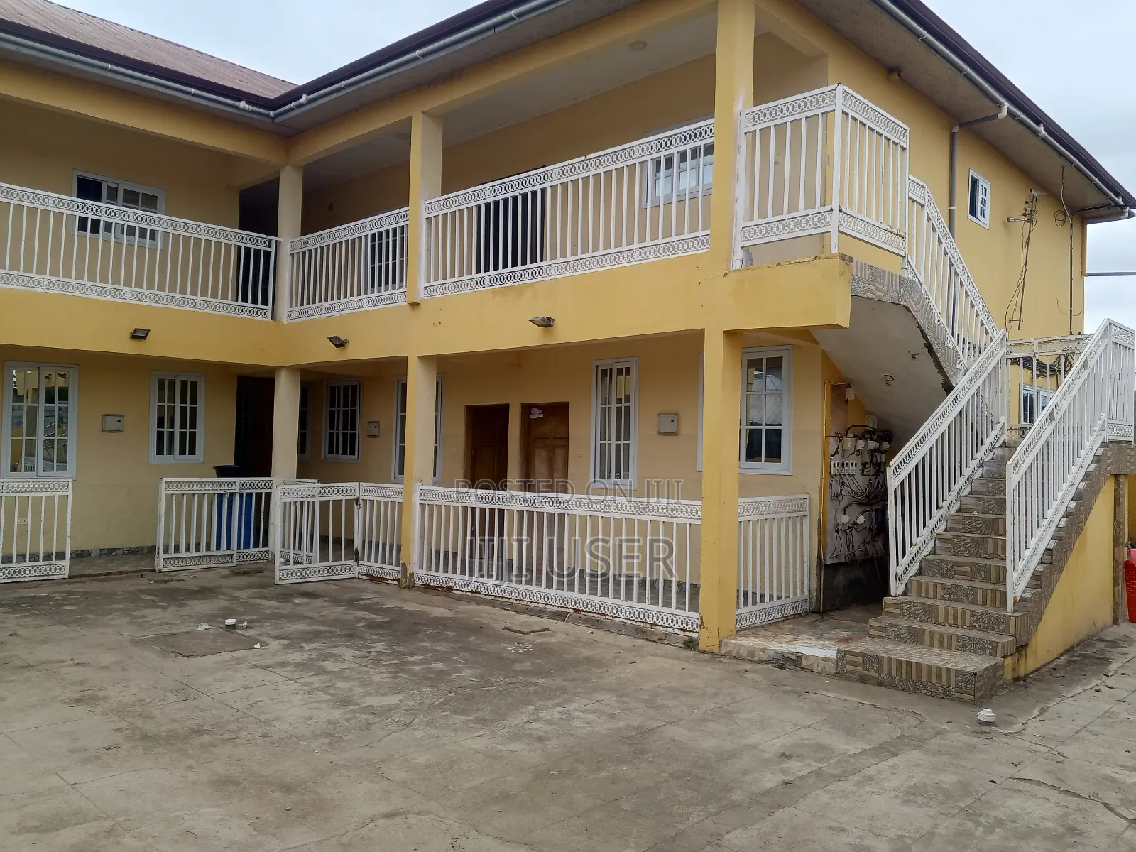 12bdrm Apartment in ....., Ablekuma for sale