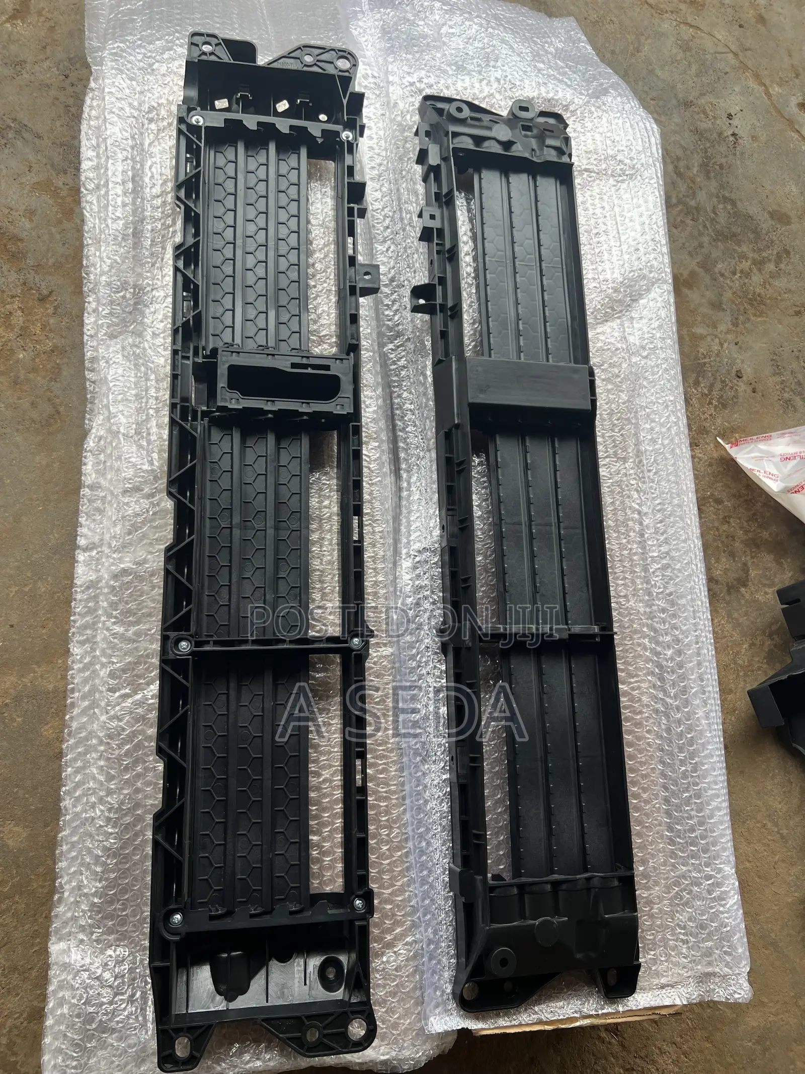Honda CRV Shutter Grill 2017 2018 2019 2020 2021 2022 2023 2024