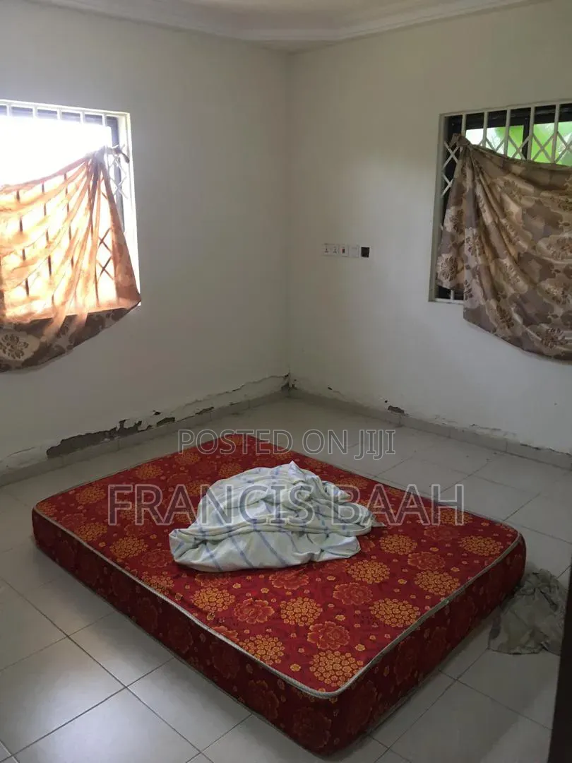4bdrm House in Shining Star Real, Awutu Senya West for sale