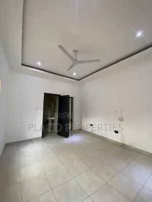 3bdrm Apartment in Agbogba for rent