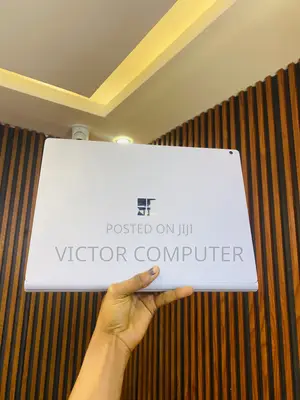 Laptop Microsoft Surface Book 2 8GB Intel Core i7 SSD 256GB