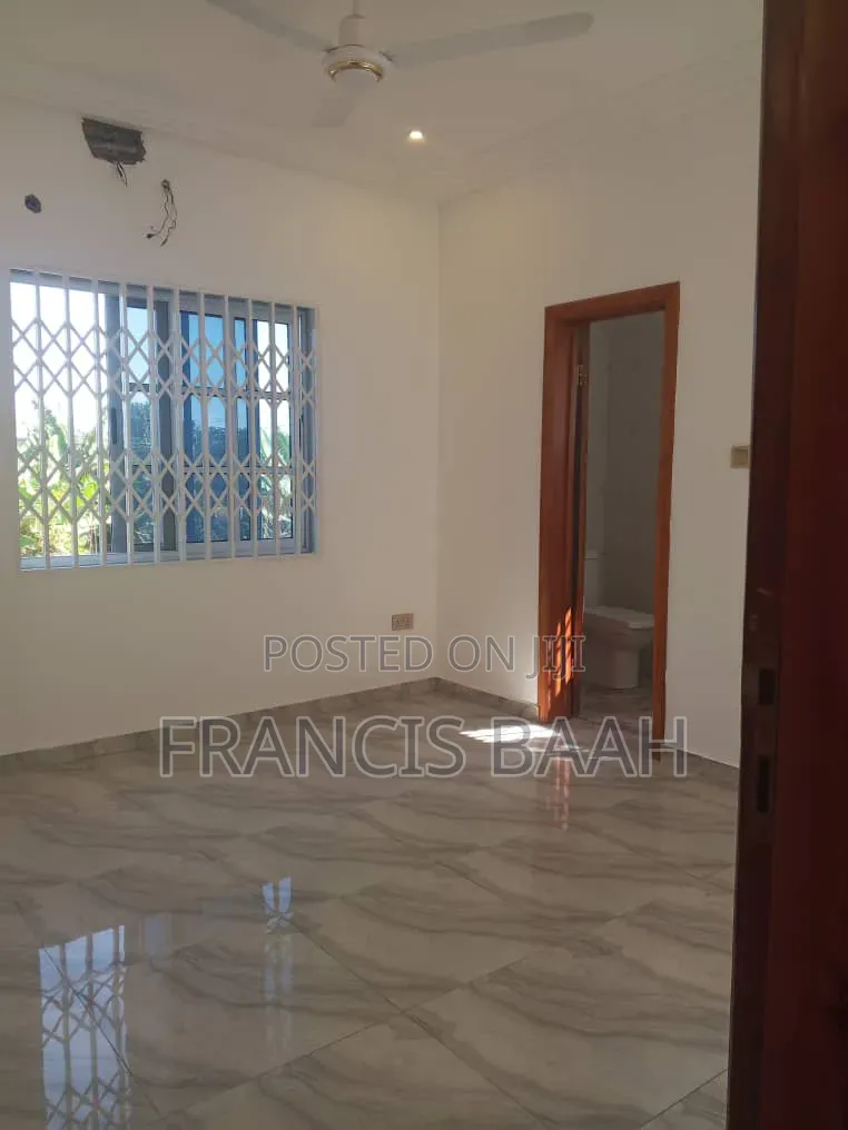 2bdrm House in Shining Star Real, Accra Metropolitan for sale