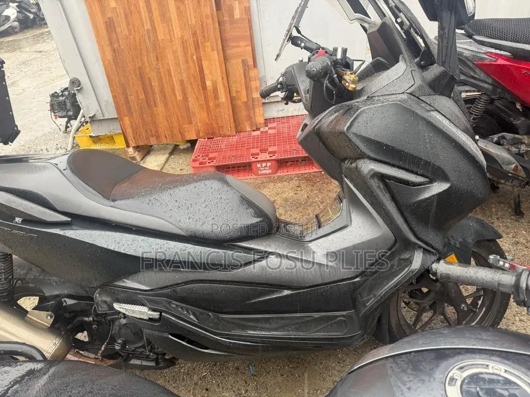 Honda Forza 2021 Black