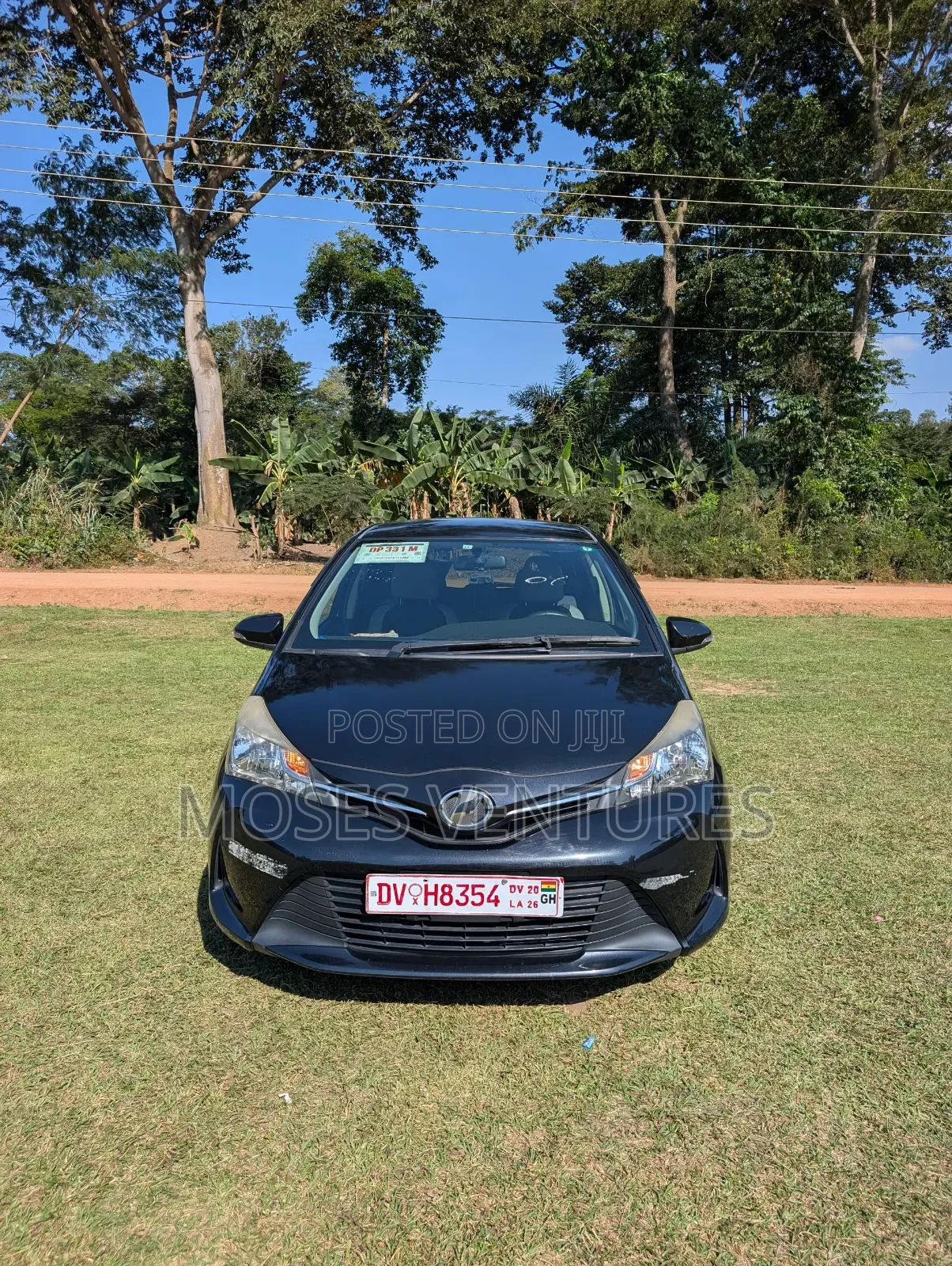 Toyota Vitz 1.3 FWD 5dr 2015 Black