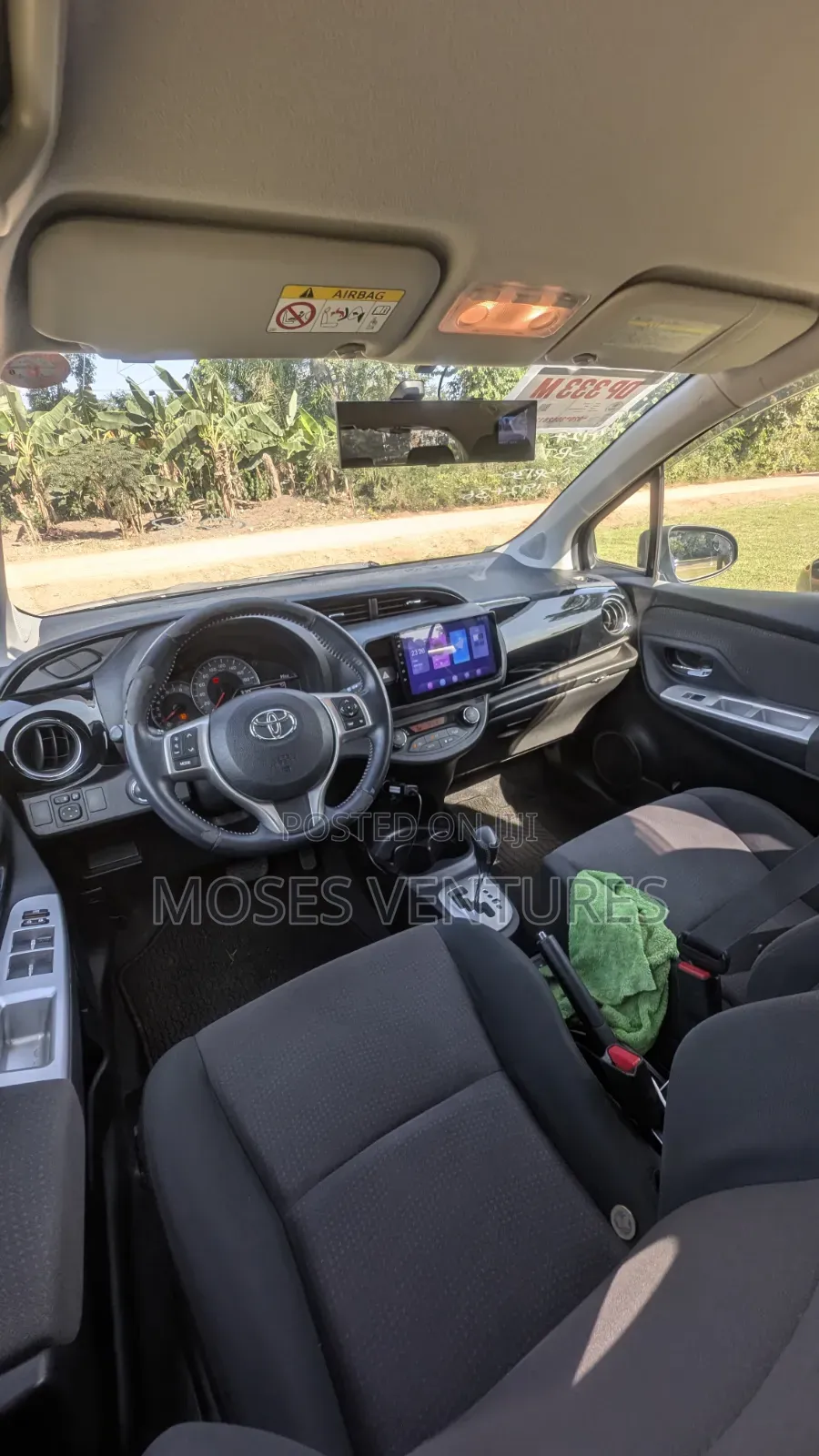 Toyota Vitz 1.3 FWD 5dr 2015 Blue