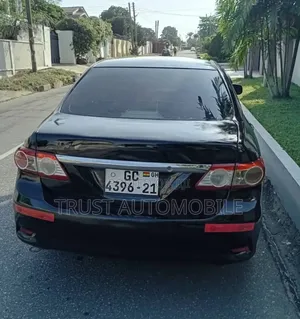 Toyota Corolla LE 4dr Sedan (1.8L 4cyl 4A) 2013 Black