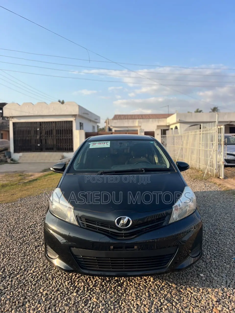 Toyota Vitz 1.3 FWD 5dr 2013 Black