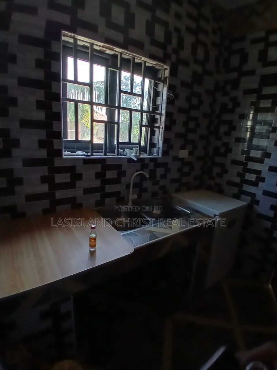 1bdrm Apartment in Lasisi And Christ, Amasaman for rent