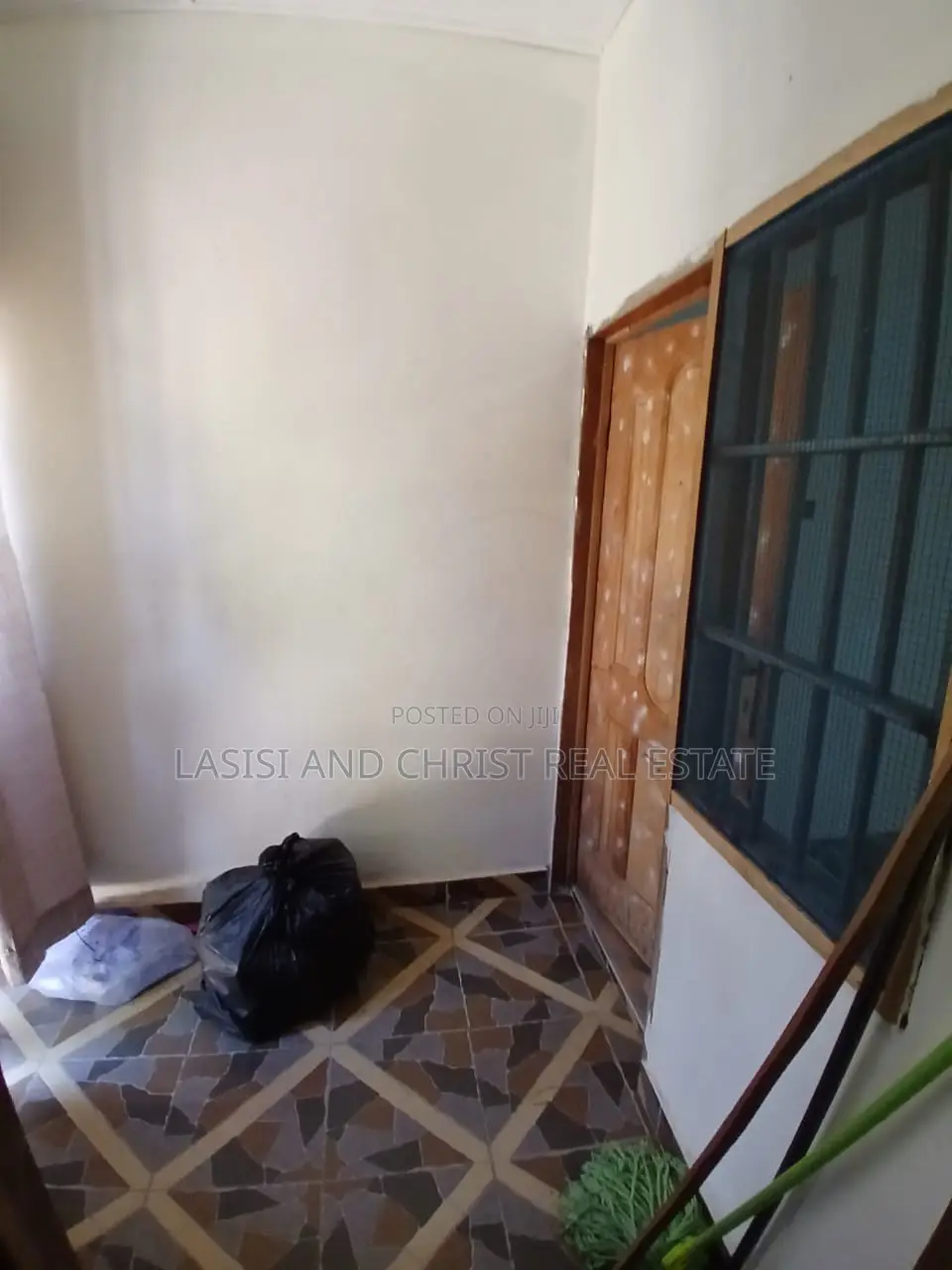 1bdrm Apartment in Lasisi And Christ, Amasaman for rent