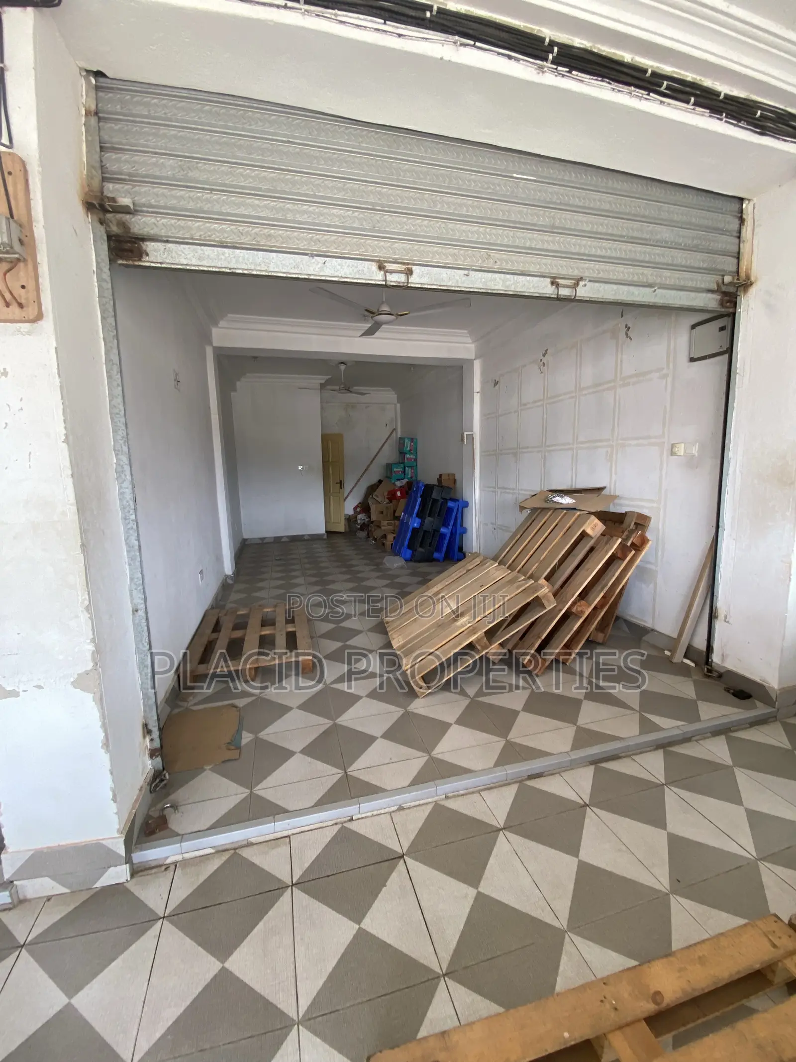 Double Shop for Rent at Atomic Down