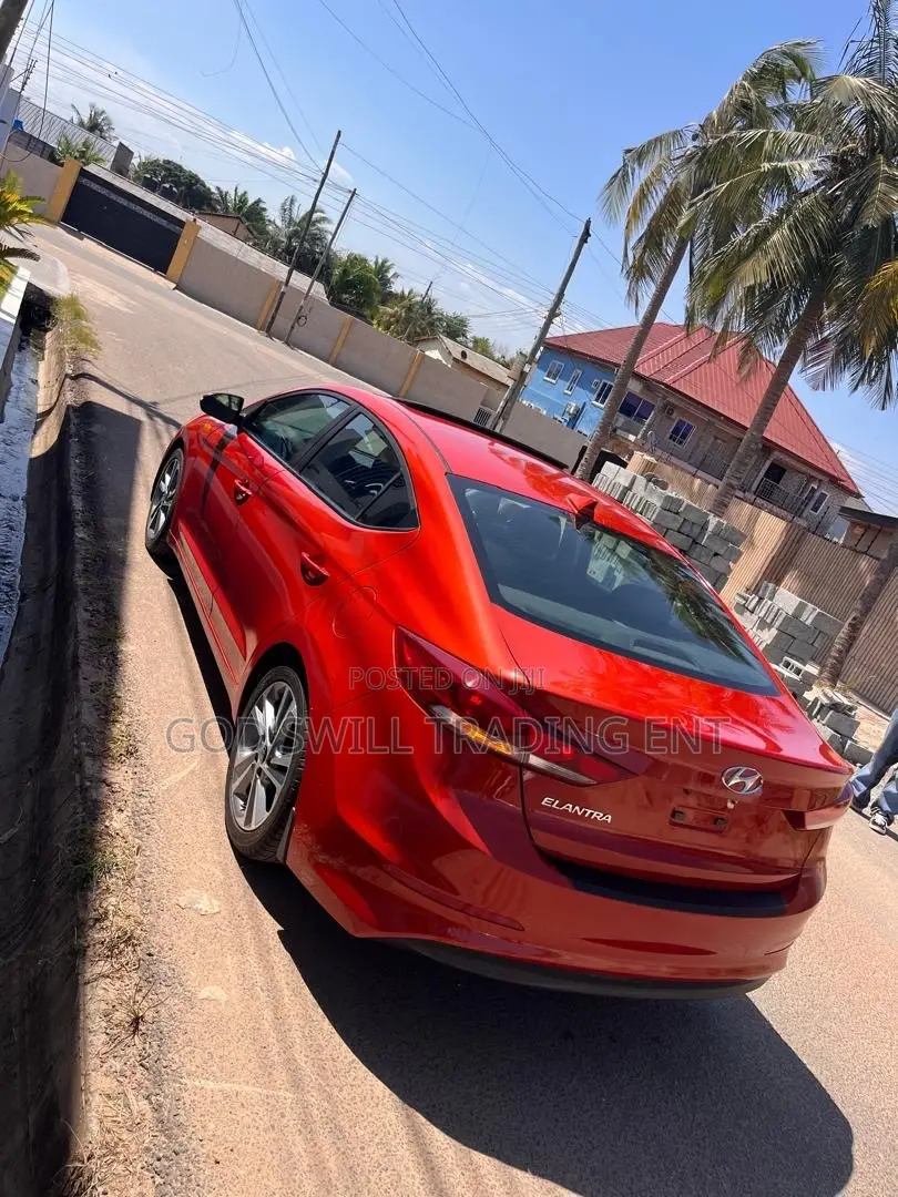 Hyundai Elantra Limited Sedan FWD (2.0L 4cyl 6A) 2017 Orange