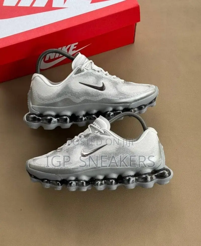Nike Air Liquid Max Sneaker