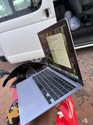 Laptop Apple MacBook Air 2020 16GB Intel Core i3 SSD 128GB
