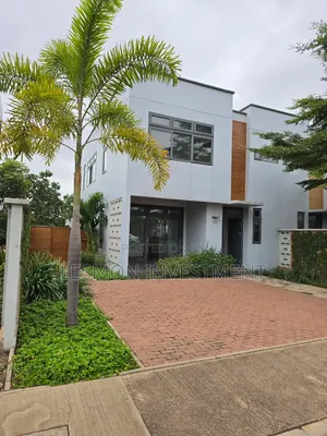 6bdrm Duplex in Lesmon Properties, Pokuase for sale