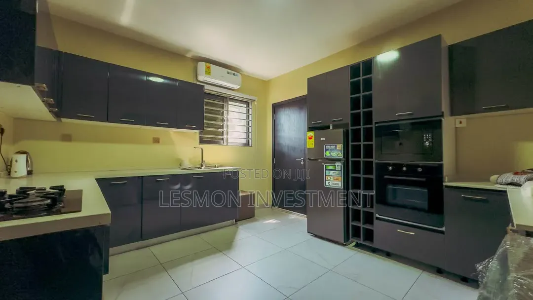 6bdrm Duplex in Lesmon Properties, Pokuase for sale