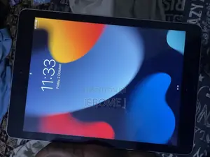 Apple iPad Pro 9.7 (2016) 128 GB Gray