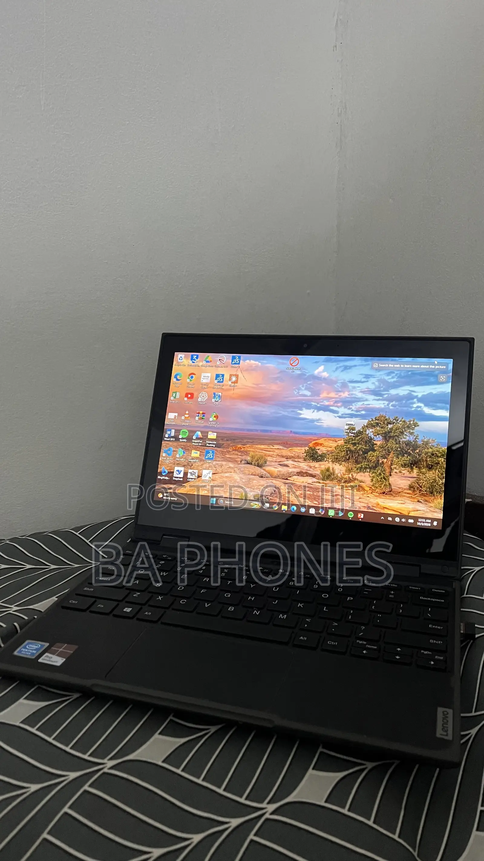 Laptop Lenovo 300e 8GB Intel Pentium SSD 128GB