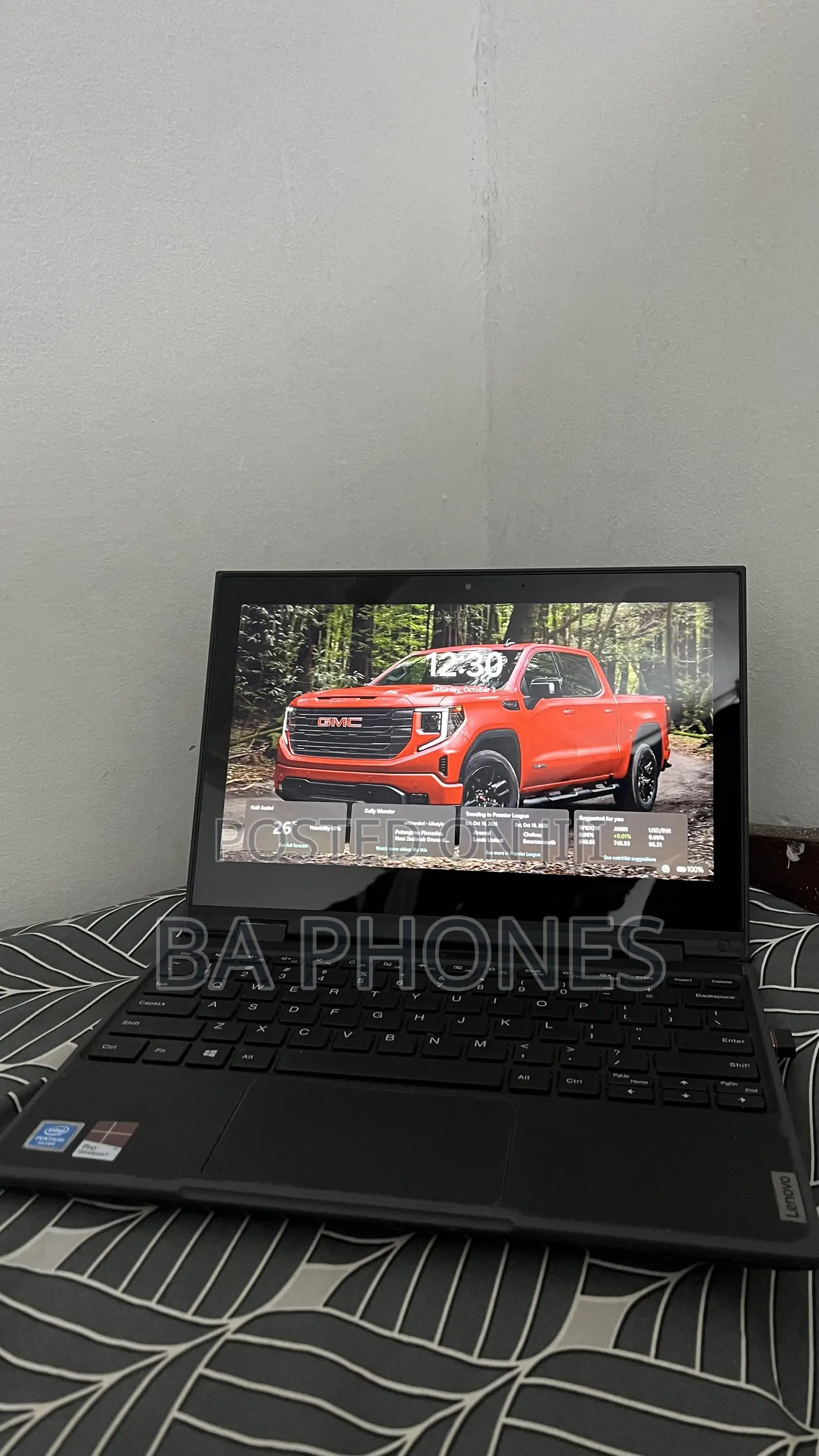 Laptop Lenovo 300e 8GB Intel Pentium SSD 128GB
