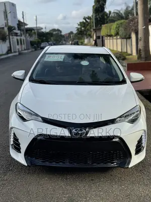 Toyota Corolla SE (1.8L 4cyl 6M) 2019 White