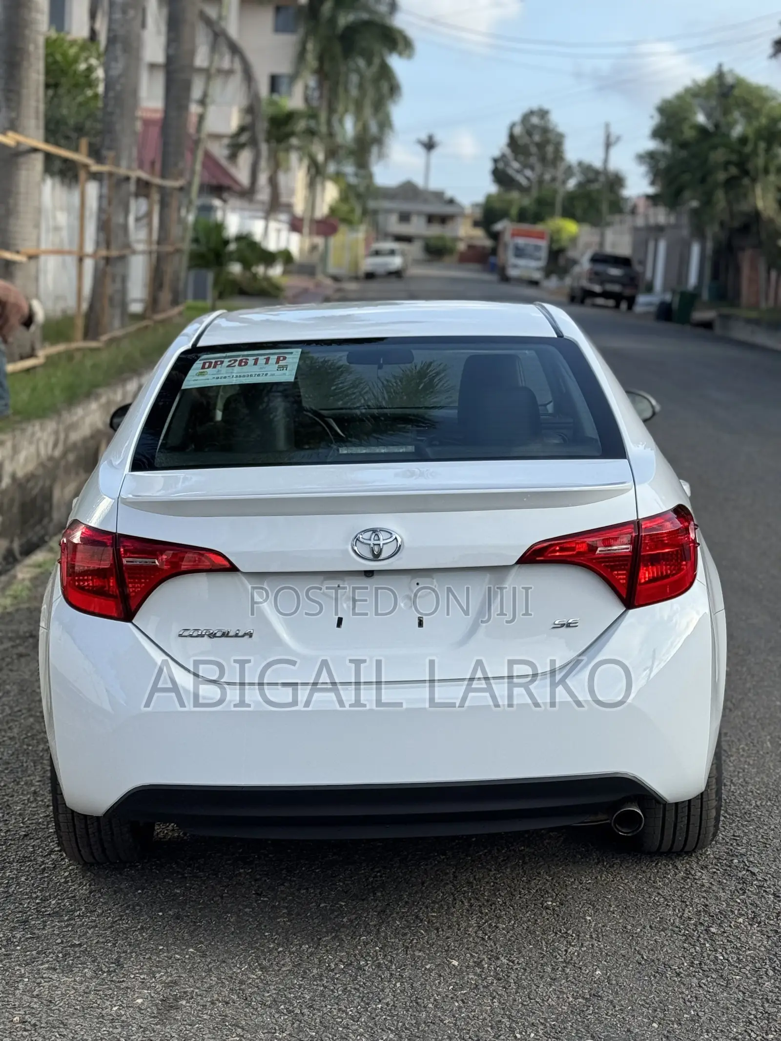 Toyota Corolla SE (1.8L 4cyl 6M) 2019 White