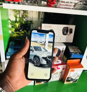 Apple iPhone XR 64 GB Red