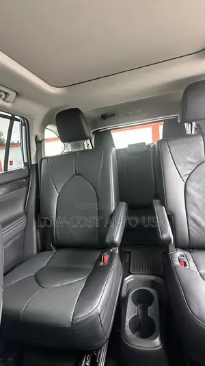Toyota Highlander Limited AWD 2023 Gray