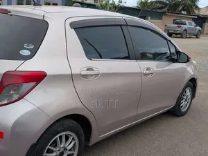 Toyota Vitz 2013 Pearl