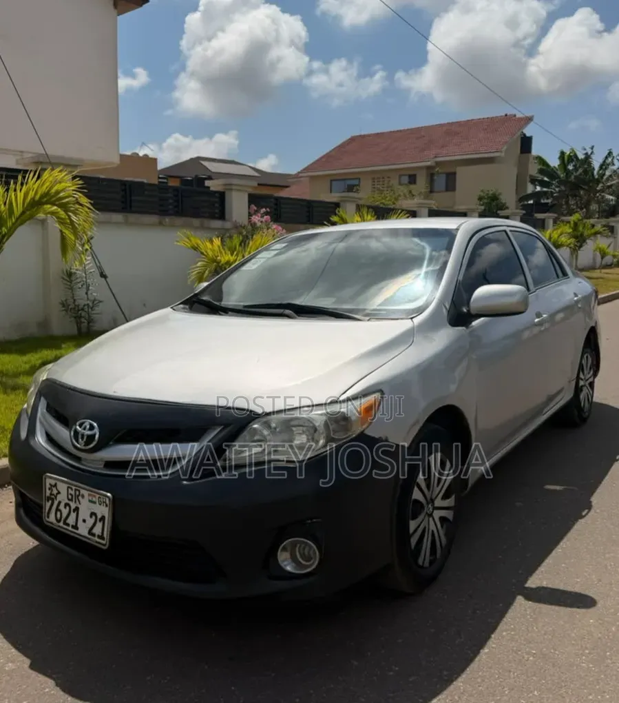 Toyota Corolla 2013 Silver