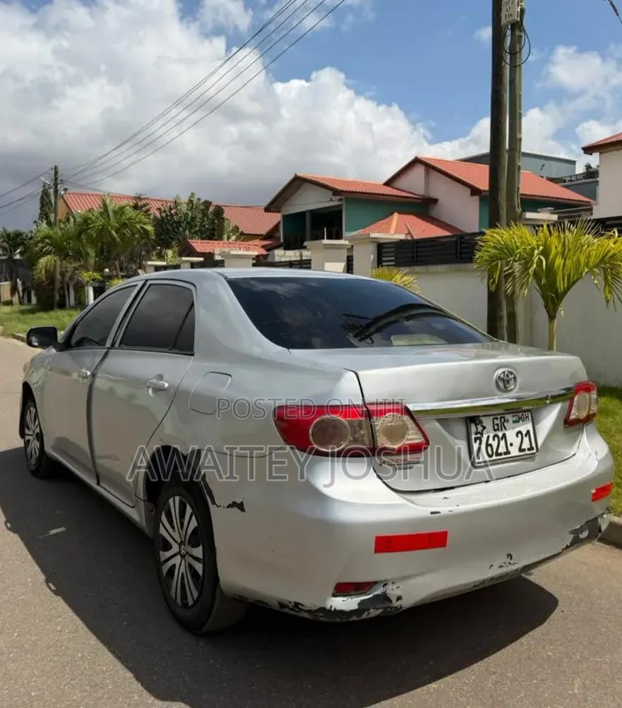 Toyota Corolla 2013 Silver
