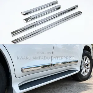 Toyota Land Cruiser LC200 2016–2020 Door Side Moulding – Chrome