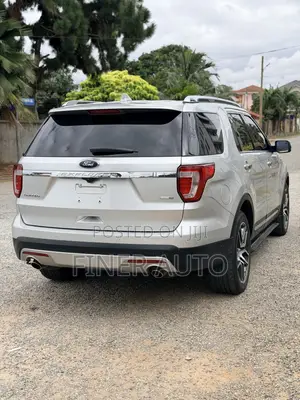 Ford Explorer Limited 4dr SUV AWD (3.5L 6cyl 6A) 2016 Silver