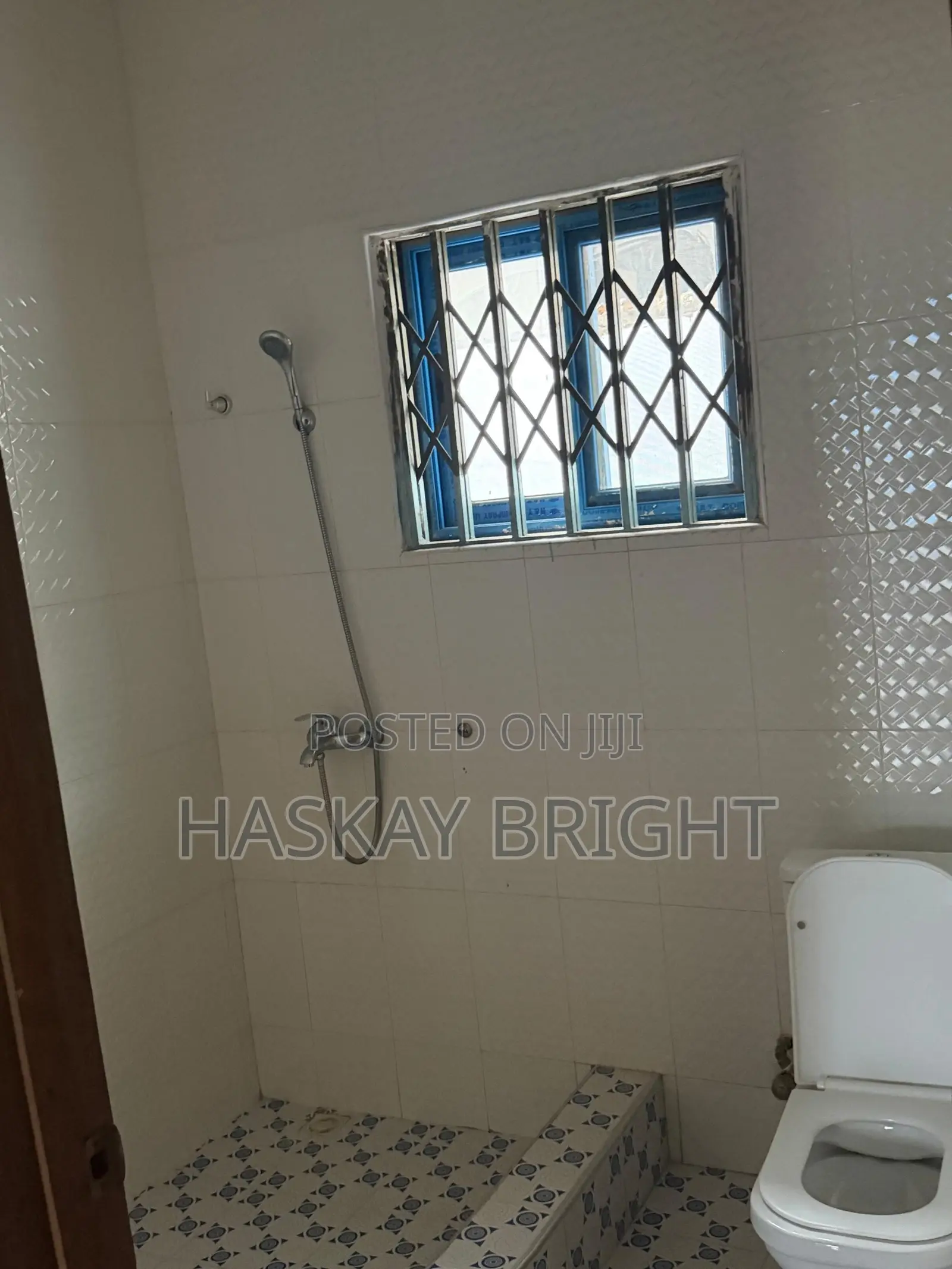 3bdrm House in Old Ashomang for sale