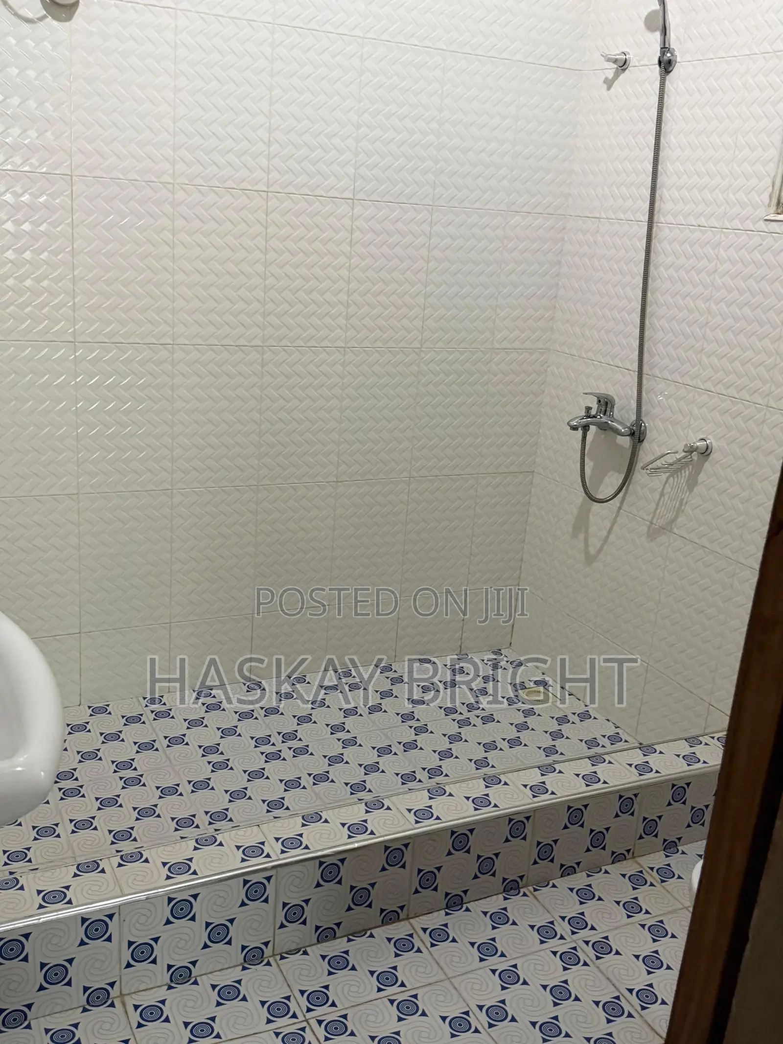 3bdrm House in Old Ashomang for sale