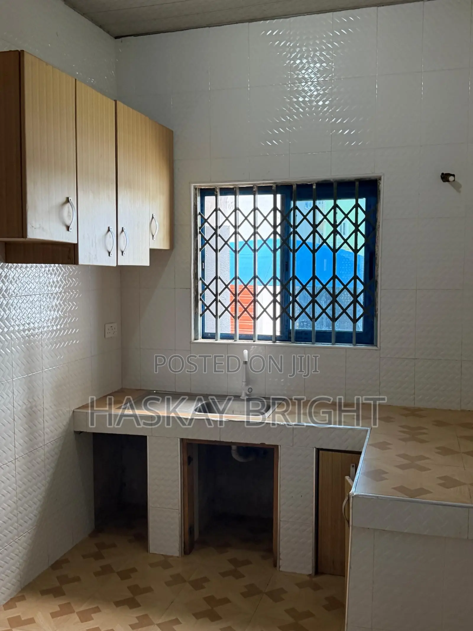 3bdrm House in Old Ashomang for sale