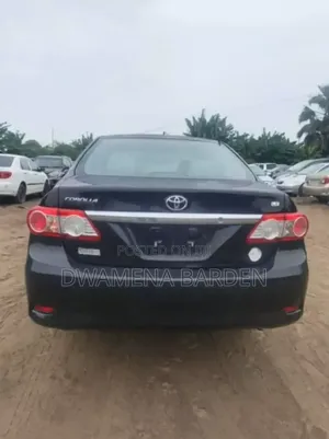 Toyota Corolla 2012 Black