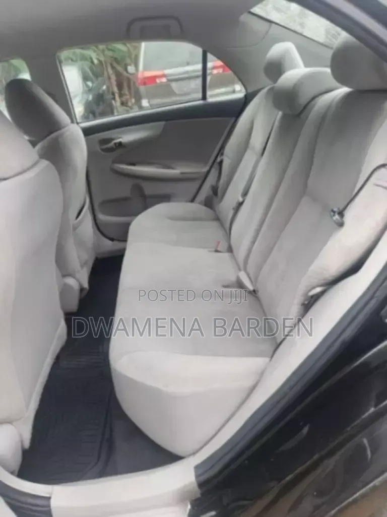 Toyota Corolla 2012 Black