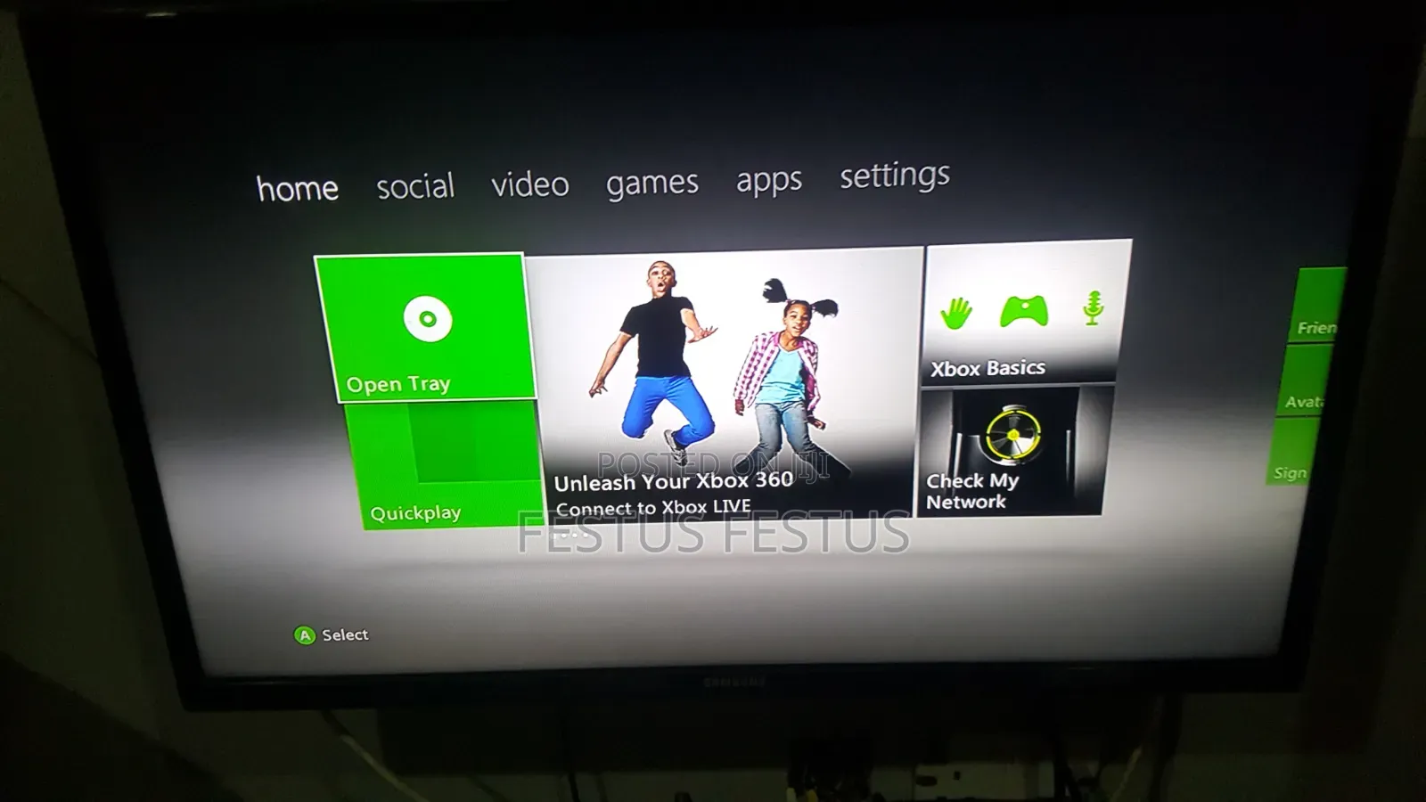 Game Xbox 360 E With Accessories
