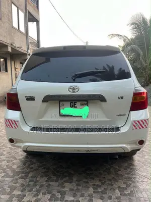 Toyota Highlander Sport 2010 White