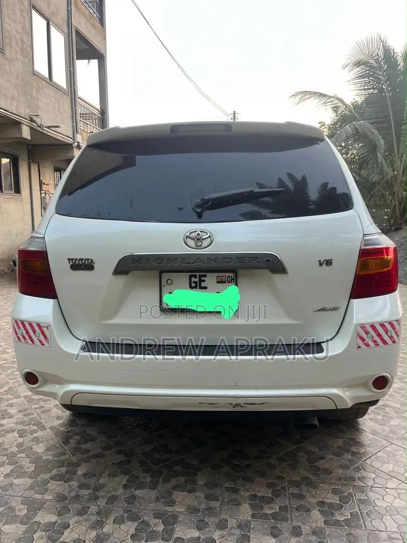 Toyota Highlander Sport 2010 White