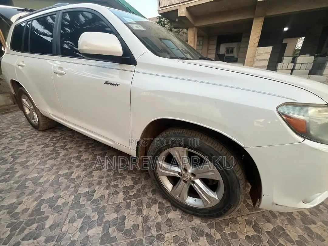 Toyota Highlander Sport 2010 White