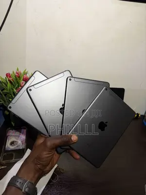 Apple iPad mini 5 (2019) 64 GB Gray