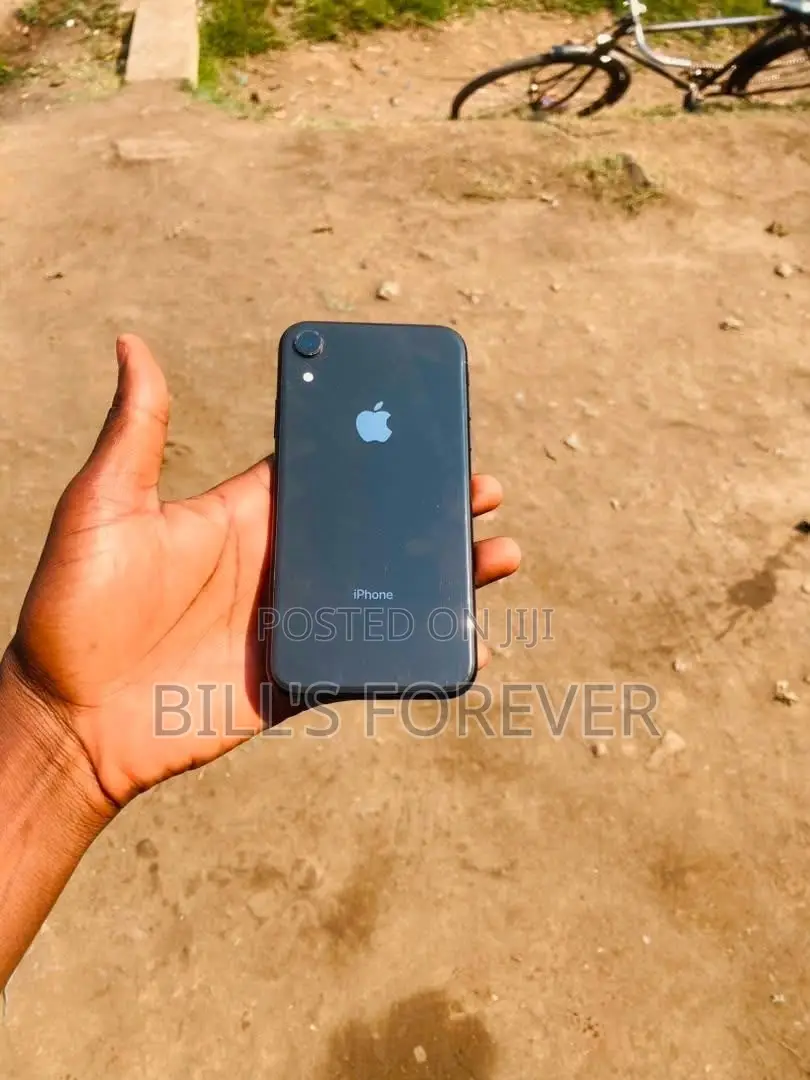 Apple iPhone XR 64 GB Black